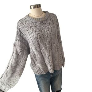 aerie gray cable knit crewneck sweater acrylic blend S